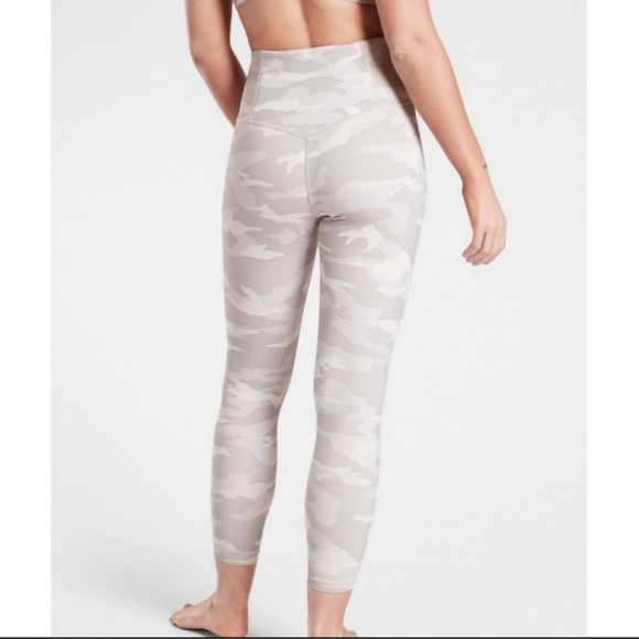 Athleta Elation Camo 7/8 Tight - Picture 2 of 9